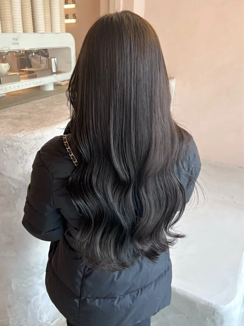 ロング カラー グレージュ シアーグレージュ トリートメント 透明感，髪質改善の プロ☝🏻前田俊樹✨のヘアスタイル