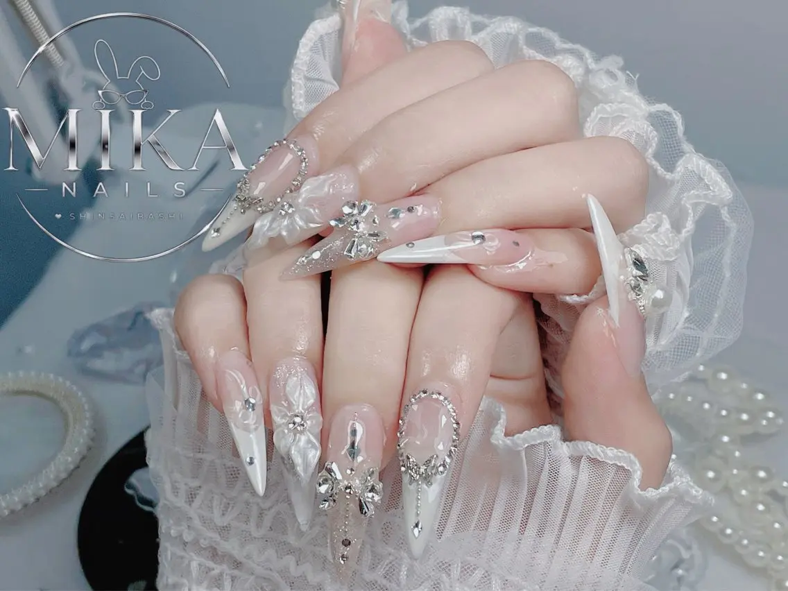 ネイル アートネイル チークネイル ドット フットネイル フレンチネイル ハンドネイル フットネイル 🌱Rina🎀 Mikaのネイルデザイン