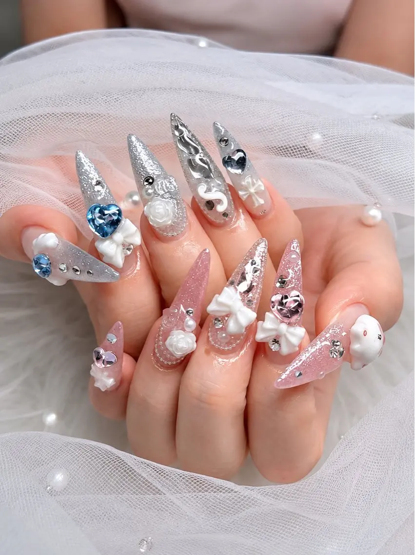 ネイル アートネイル ボルドー フレンチネイル ジェルネイル 氷ネイル・うるうるネイル ハンドネイル Julie Nail Hinのネイルデザイン