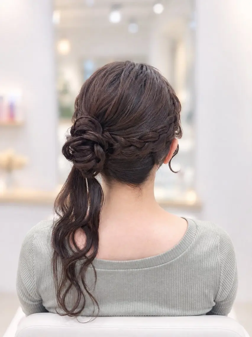 🎀 ヘアセット (アップスタイル)の写真