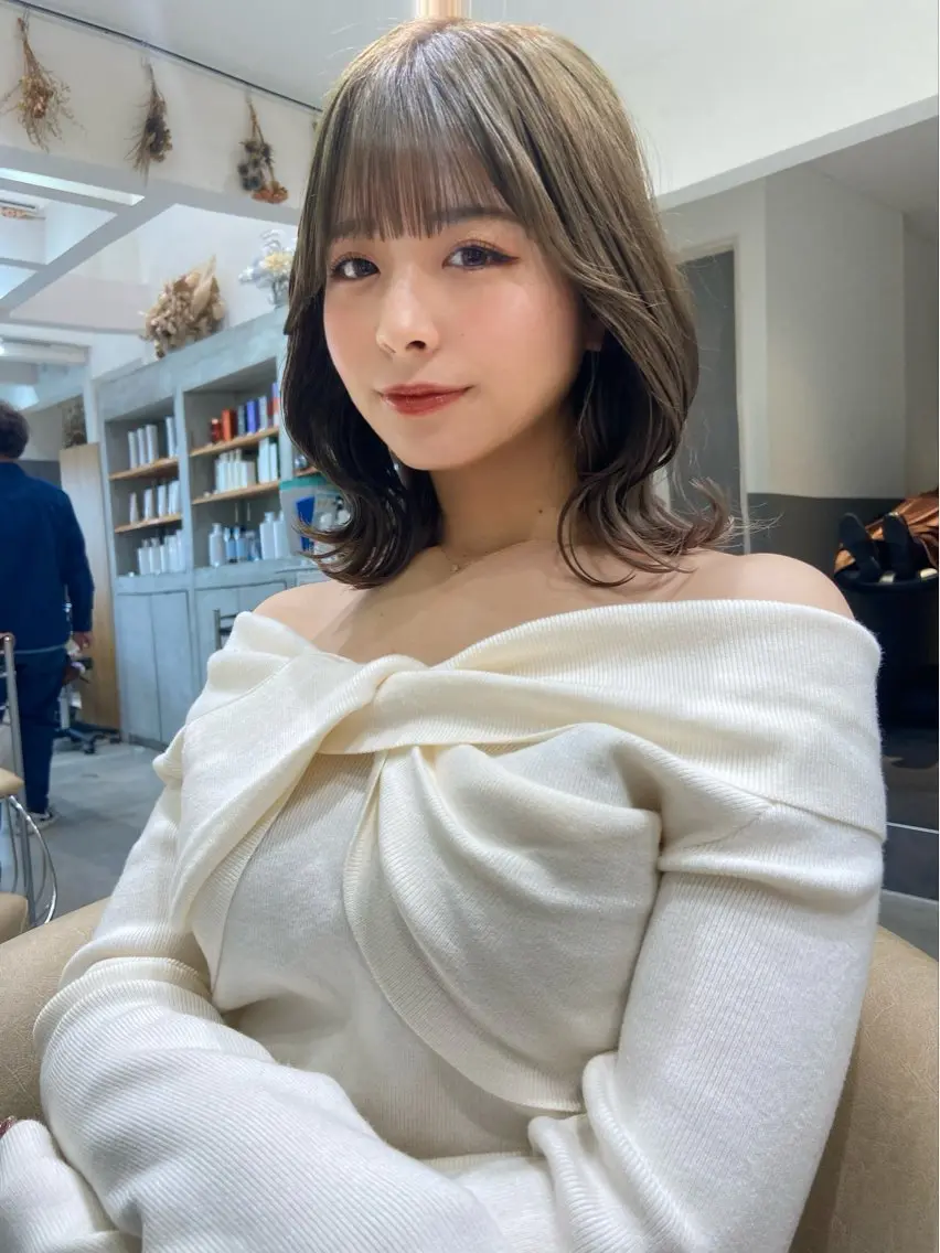 セミロング Londnaitre MAHOのヘアスタイル
