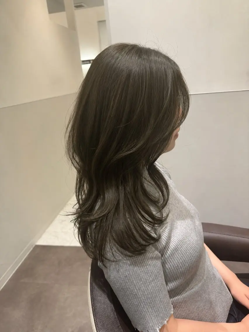 ミディアム カラー カット ヘアカラー トリートメント SALOWIN栄 高須大貴のヘアスタイル