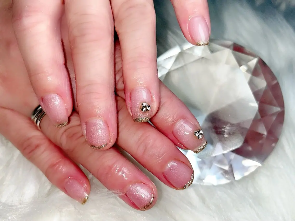 ネイル WHITE NAIL 大島のネイルデザイン