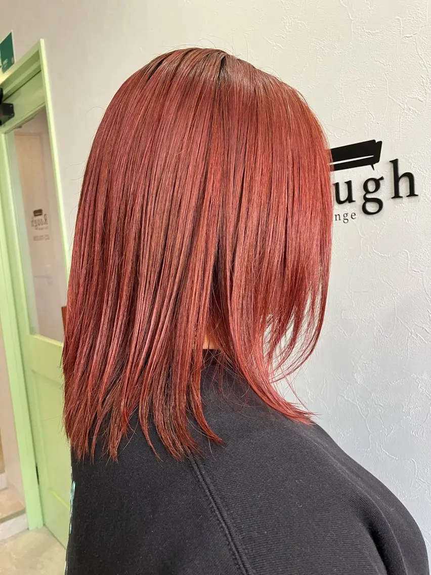 ミディアム 須賀 知穂のヘアスタイル
