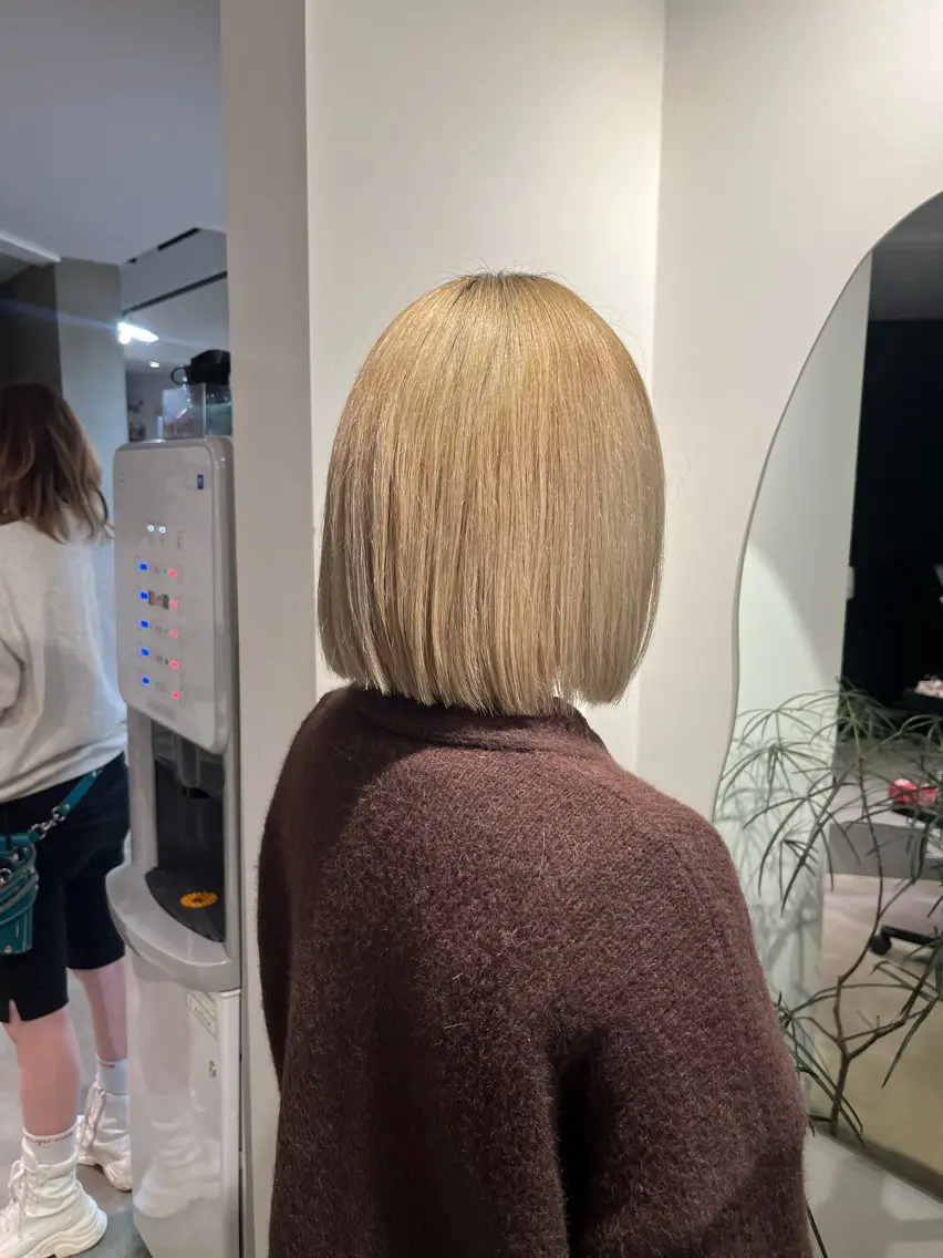 ショート ボブ カット 本木下朋花/髪質 改善×ダブルカラーのヘアスタイル