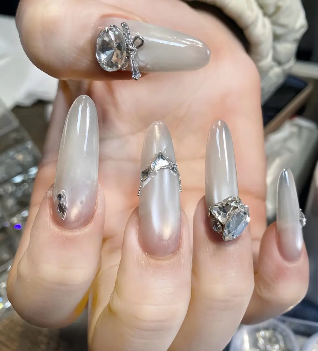 ネイル Hin Hana Nailのネイルデザイン