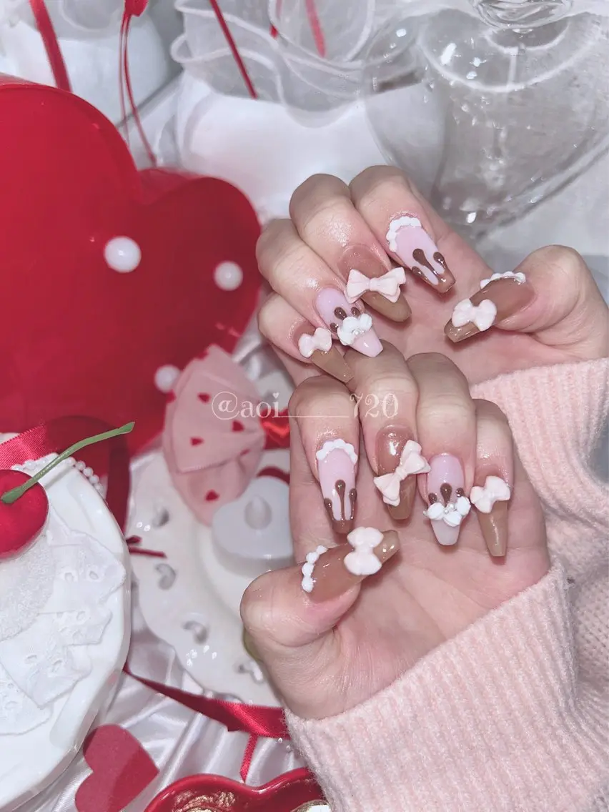 ネイル バレンタイン Cerise Nailのネイルデザイン