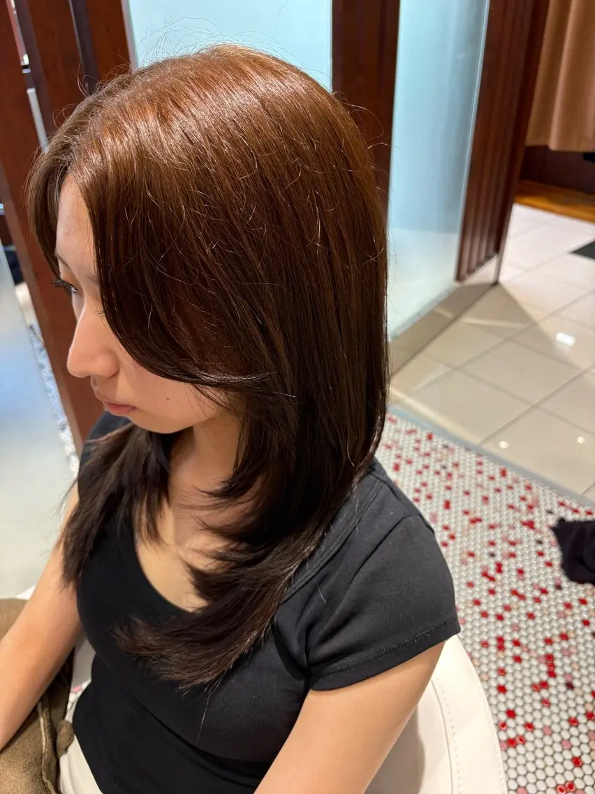 ロング 篠田 綾乃のヘアスタイル