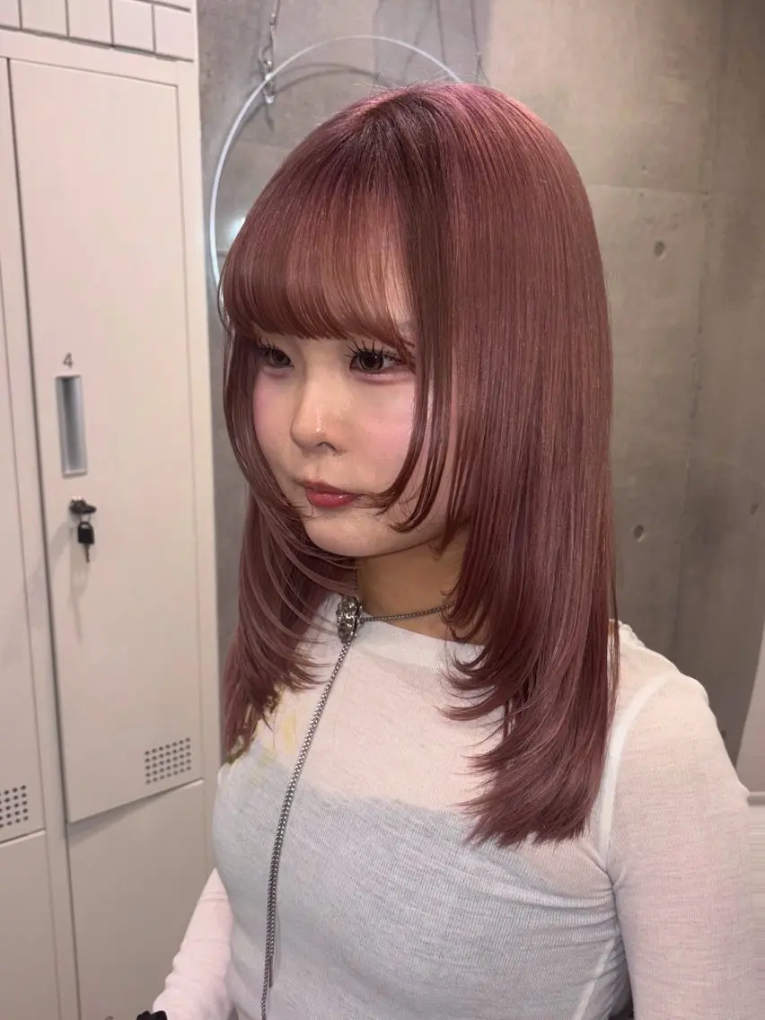 セミロング カラー 爆撃りこ☆/似合わせ カラー/ハイトーンのヘアスタイル