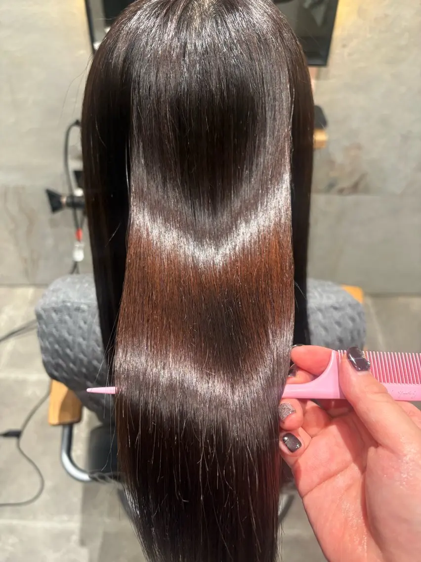セミロング 縮毛矯正 縮毛矯正 トリートメント Lafith ミネオアリサのヘアスタイル