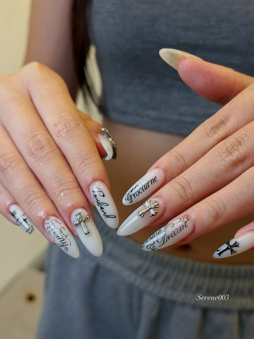 ネイル アートネイル フレンチネイル ジェルネイル キラキラネイル 韓国ネイル ハンドネイル ICE Nailsのネイルデザイン