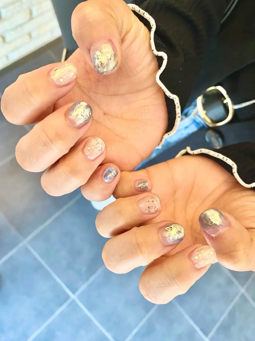 ネイル オーロラネイル ブルー 成人式 長さ出し フレンチネイル Lililas💎 リリラースのネイルデザイン