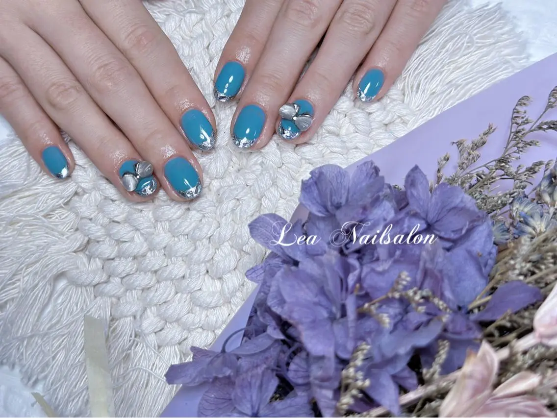 ショート カラー ネイル Le’a NailSalonのネイルデザイン