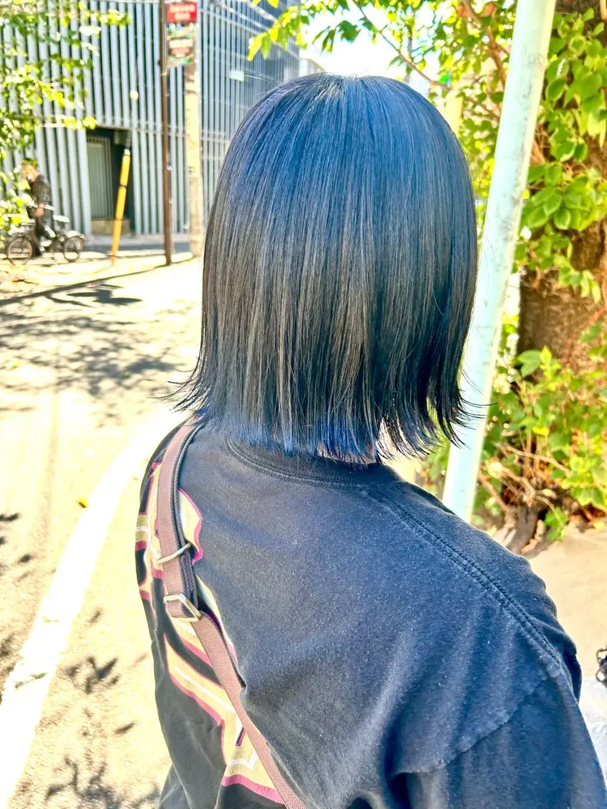 ミディアム カラー ショート/ウルフ ハイトーン/カイセイのヘアスタイル