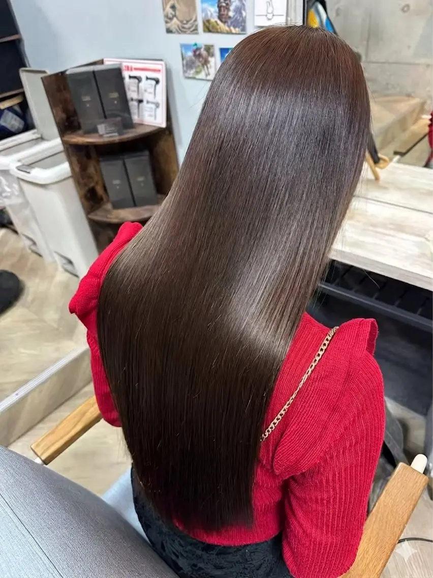 カット+フローディア最高峰髪質改善トリートメント🧡うねりや広がりを抑えさらさらの髪へ!ロング+1100円の写真