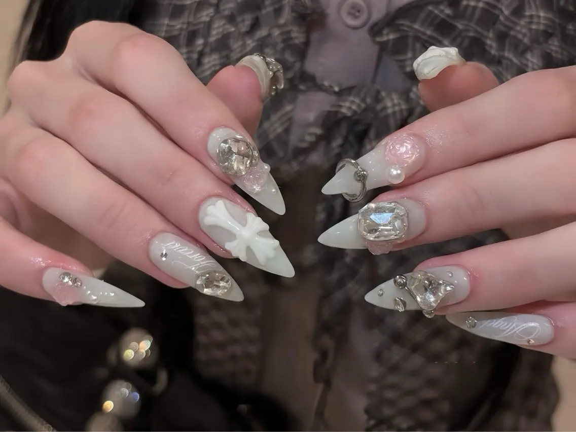 ネイル オーロラネイル ブルー フットネイル ジェルネイル 氷ネイル・うるうるネイル ハンドネイル Rin Nail 新大久保店のネイルデザイン