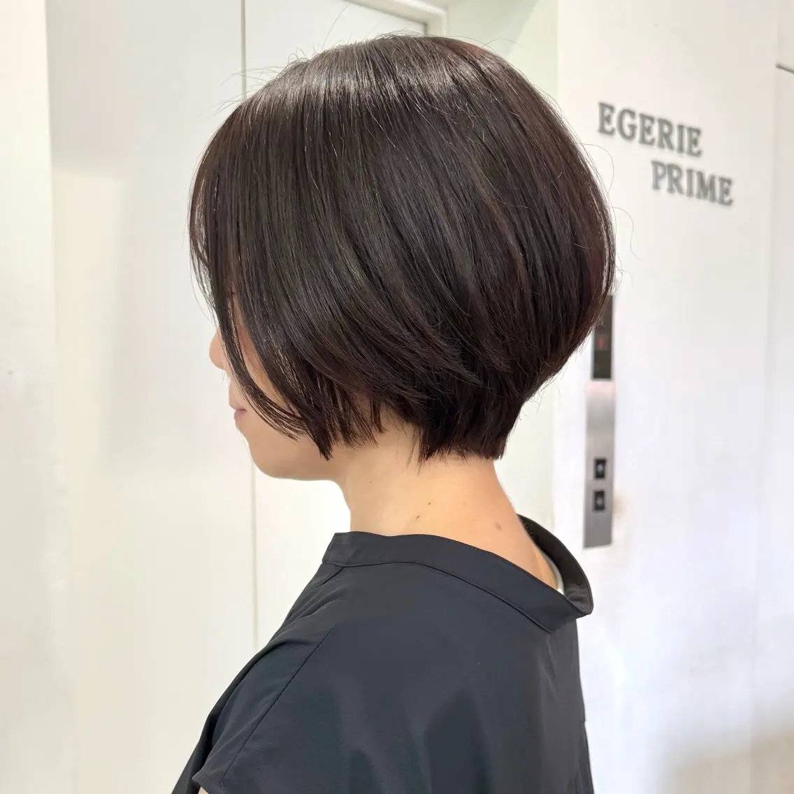 ショート カラー くびれヘア ショートヘア カット ヘアカラー トリートメント ヘッドスパ 🌷ショートレイヤー ヘッドスパ🌷鈴木のヘアスタイル