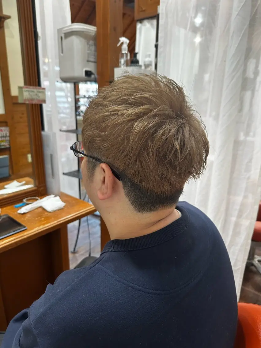 カラー ベージュカラー ブリーチ ミルクティーベージュ 三上 涼帆のヘアスタイル