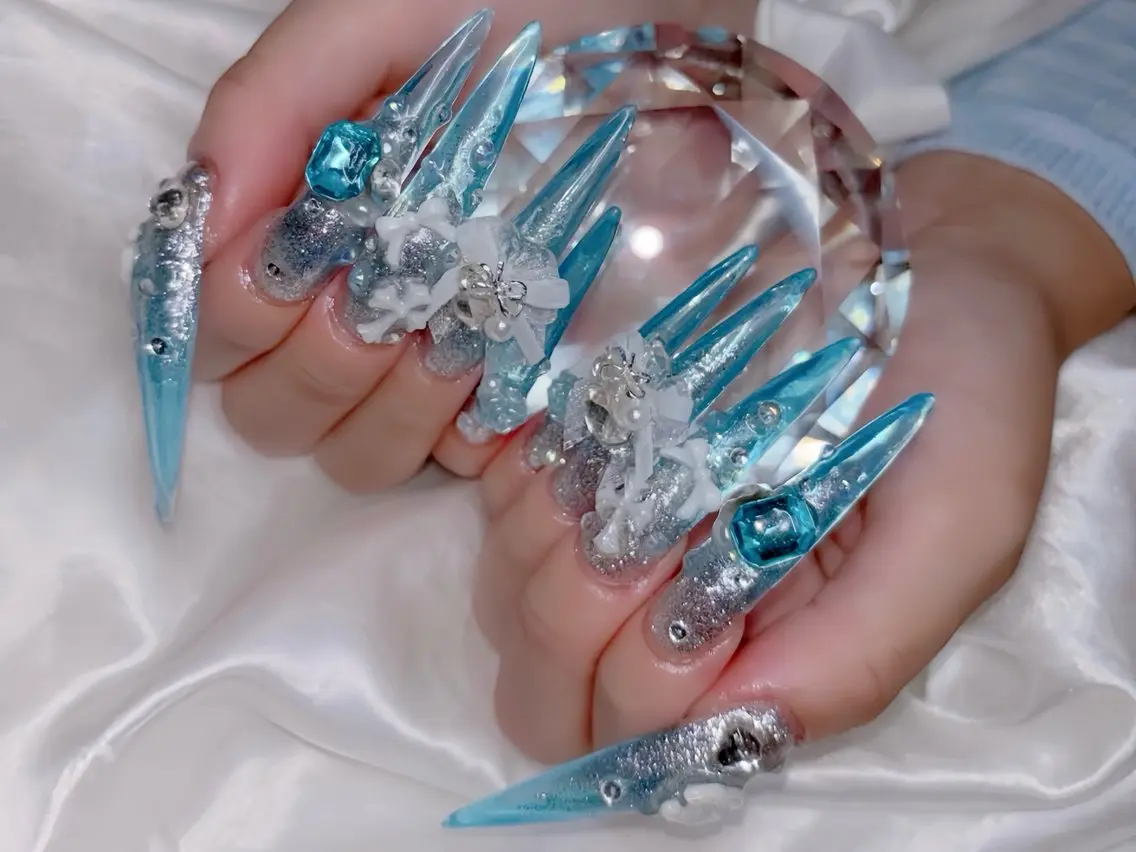 ネイル オーロラネイル チークネイル 桜ネイル クリアネイル ドット ハンドネイル Rin Nail Shinokuboのネイルデザイン
