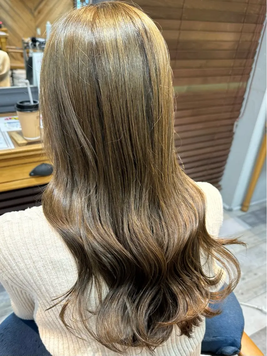 ロング カラー ベージュカラー オリーブベージュ 和田 直也のヘアスタイル
