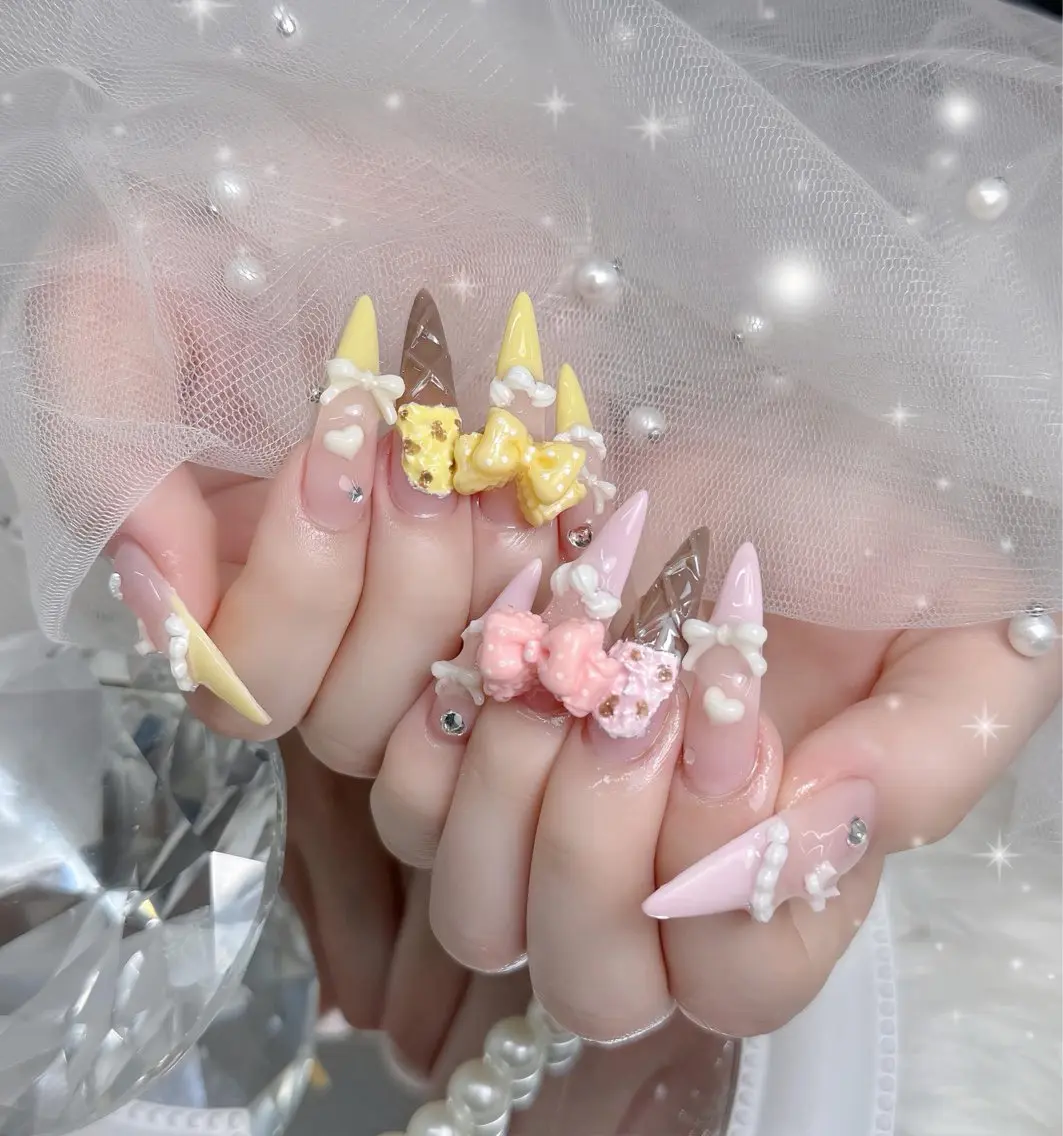 ネイル ハンドネイル Nova Nail Studioのネイルデザイン