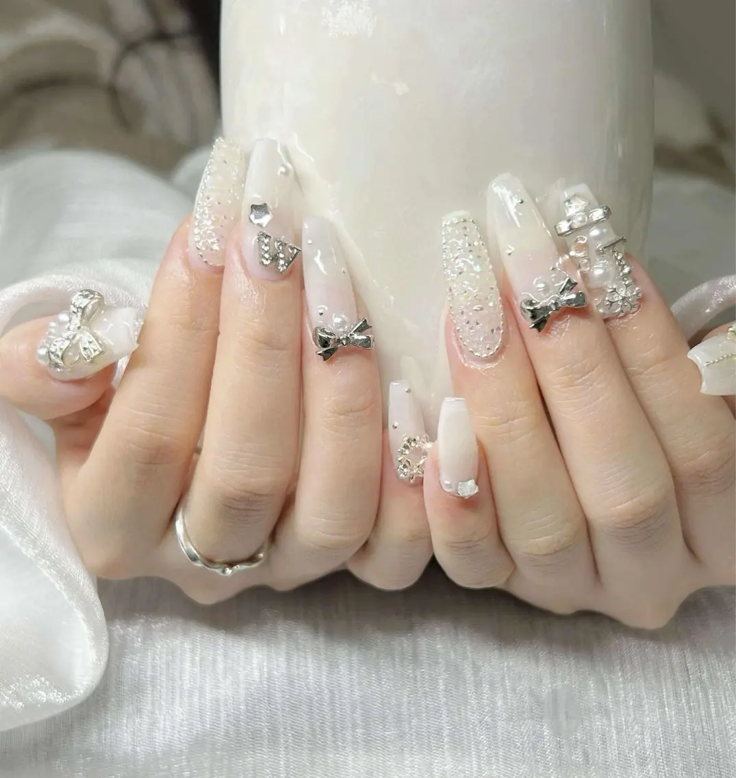 ネイル 長さ出し グラデーション キラキラネイル マグネットネイル ミラーネイル Lee Nails チップ長さだし専門店のネイルデザイン
