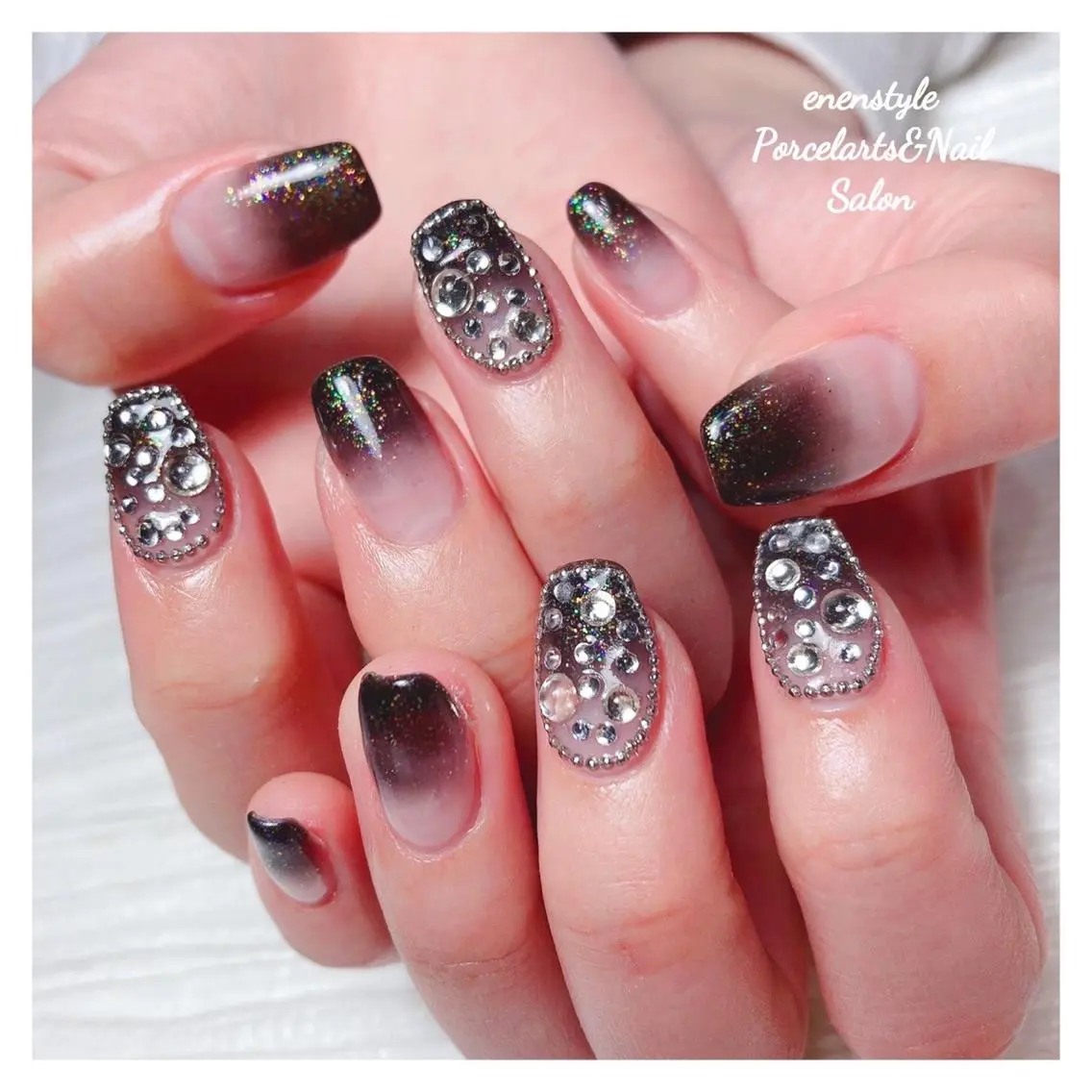ミディアム ネイル 🐾enen style 🐾のネイルデザイン