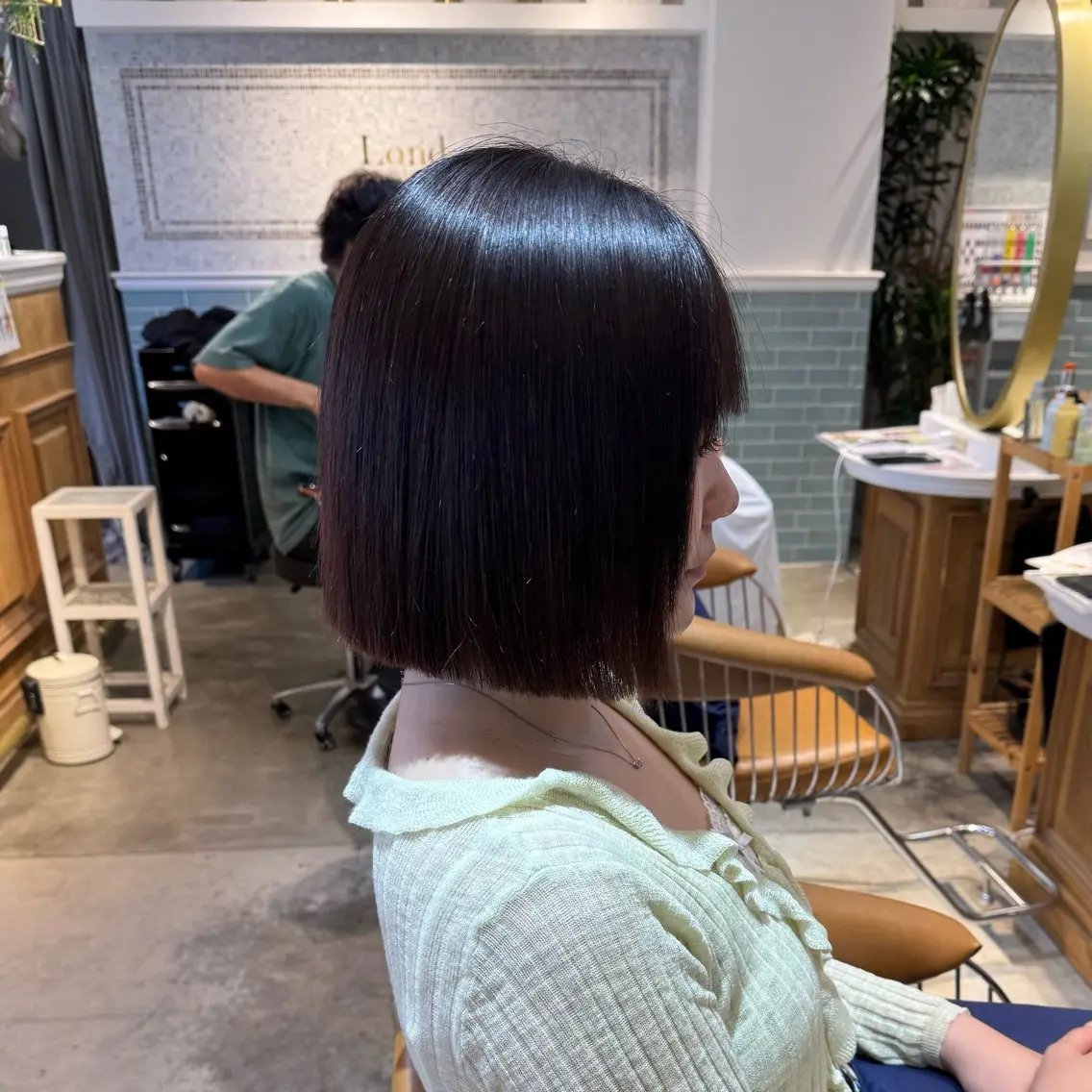 ミディアム ボブ カット ヘアカラー トリートメント ヘアセット 髪質改善/ボブ /韓国/erikoのヘアスタイル