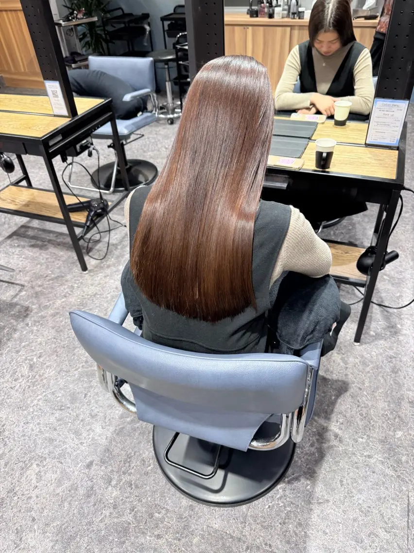 ロング カラー ブリーチ イルミナカラー 姫カット 髪質改善 レイヤーカット カット ヘアカラー トリートメント OAK 中目黒のヘアスタイル