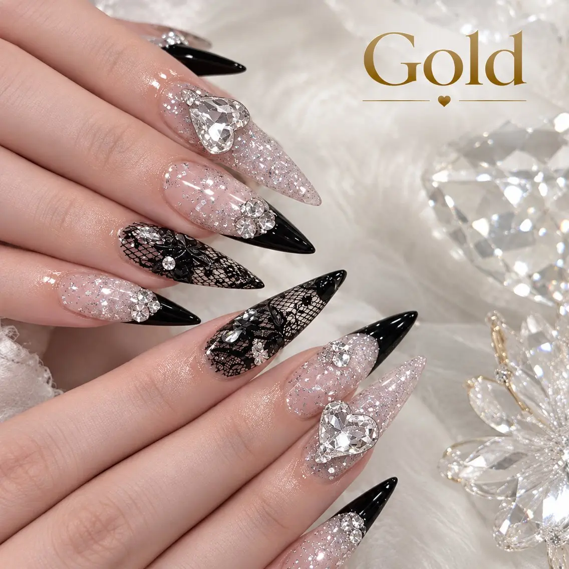ネイル フレンチネイル ハート キラキラネイル レース ラメ(グリッター) ハンドネイル Gold Nail 千葉/風香のネイルデザイン