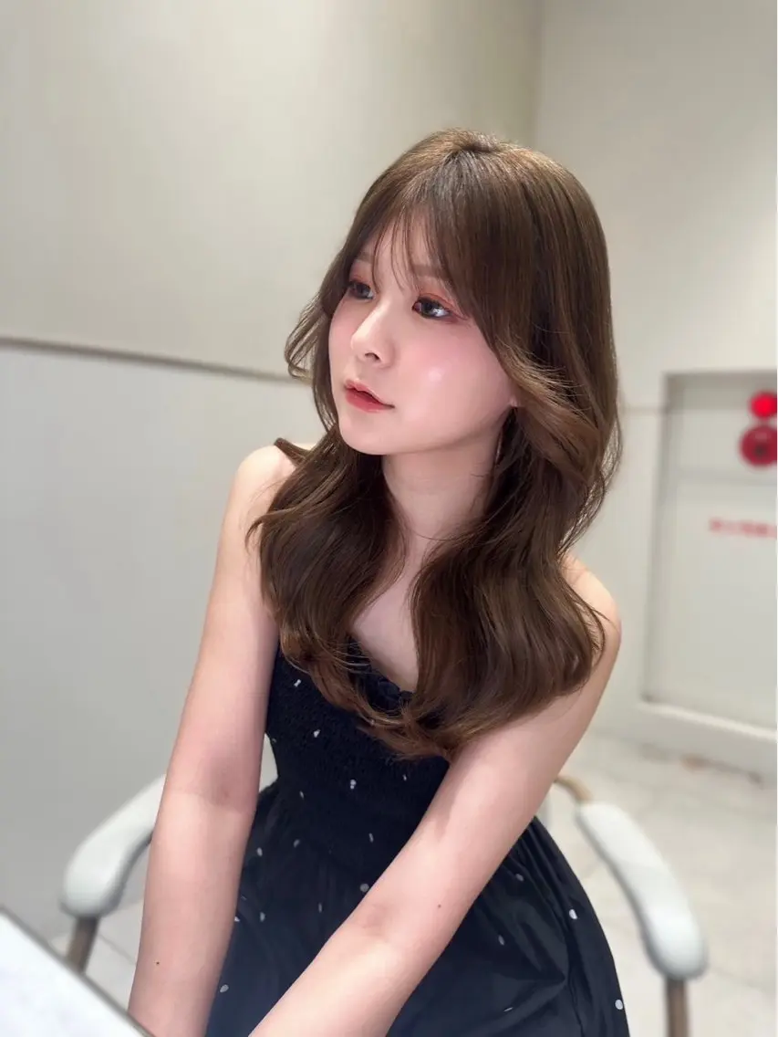 ロング カラー ベージュカラー 韓国風ヘア レイヤーカット シースルーバング ヘアカラー トリートメント 🍑韓国風レイヤー 🍑莉子のヘアスタイル