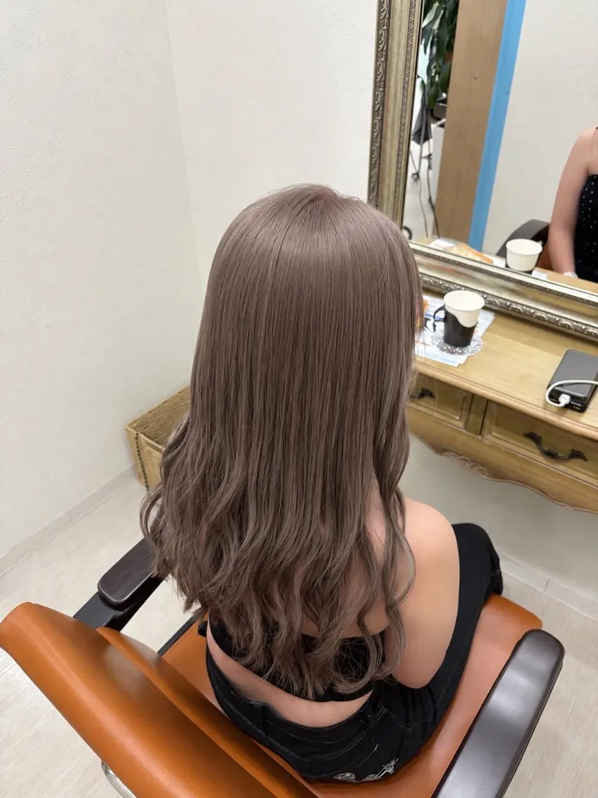 ヘアカラー H RIKAのヘアスタイル