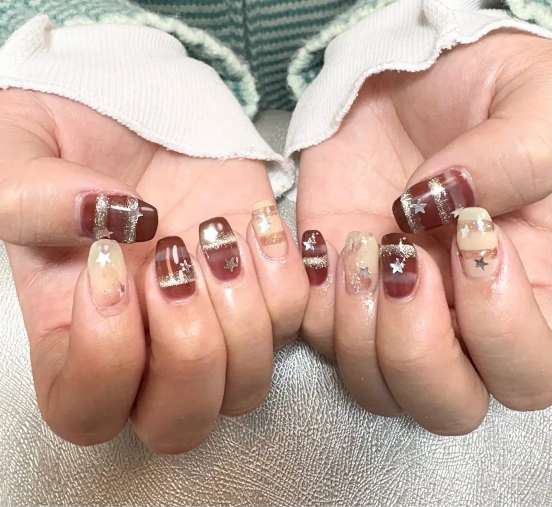 ネイル ボーダー ブラウン マグネットネイル ニュアンスネイル ハンドネイル ✨韓国✨nail salonLumieのネイルデザイン