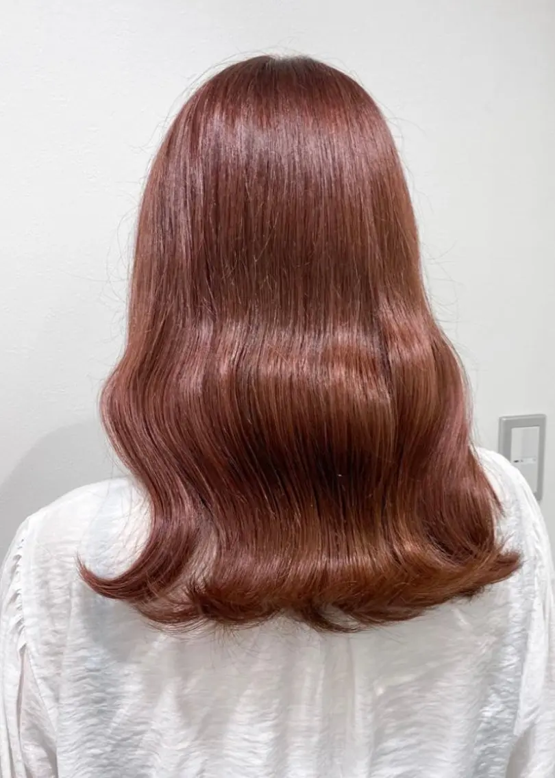 ミディアム カラー ベージュカラー ピンクカラー ピンクベージュ カット ヘアカラー トリートメント tomomi /レイヤーカットのヘアスタイル