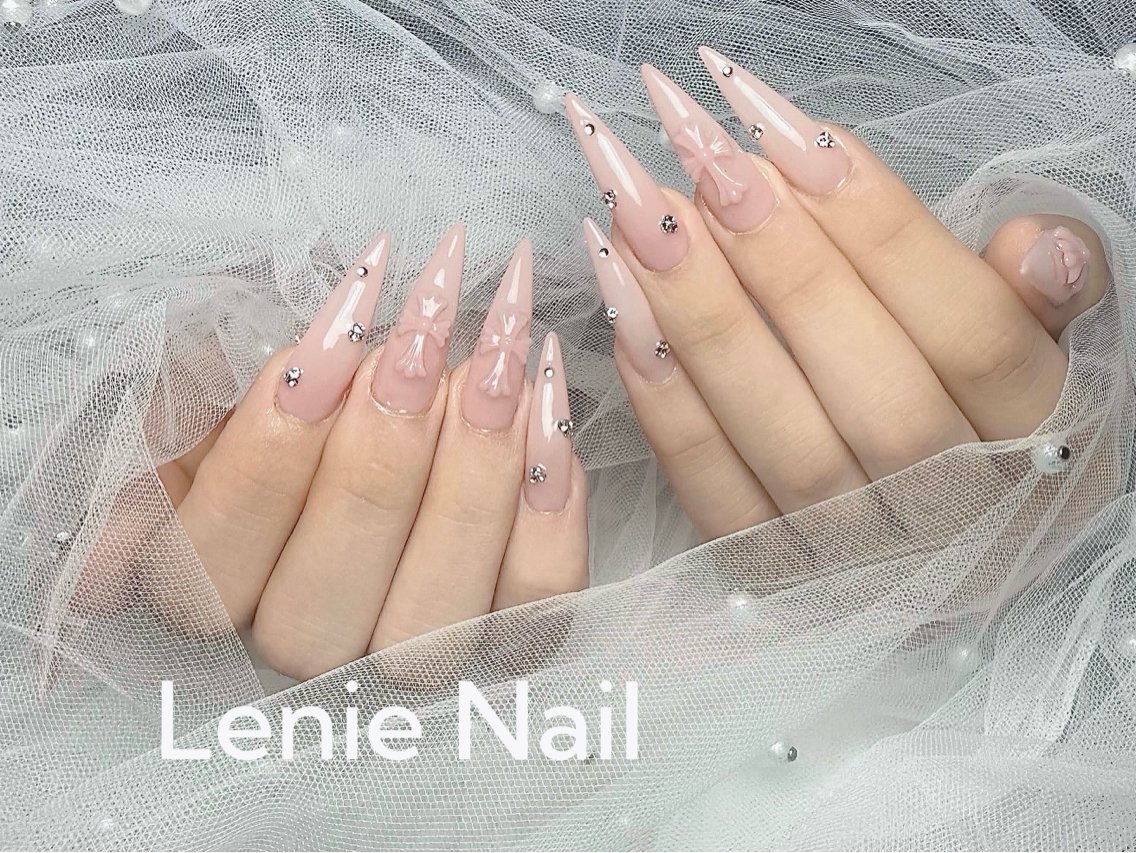ネイル チークネイル 長さ出し フラッシュネイル フレンチネイル グラデーション ハンドネイル Lenie Nail Salonのネイルデザイン