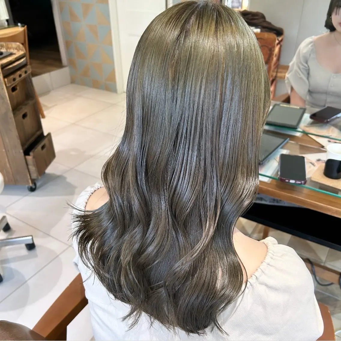 ロング カラー ヘアアレンジ カット ヘアカラー トリートメント 吉水 彩乃 /ボブ/艶感カラーのヘアスタイル