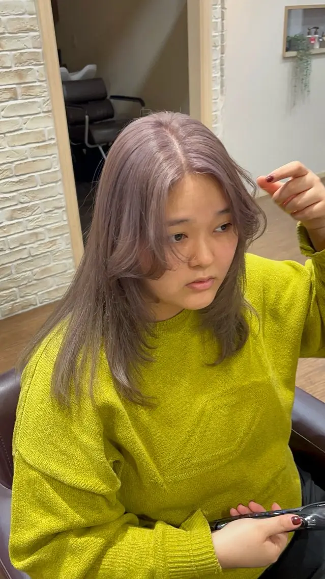 ロング 顔まわりレイヤー レイヤーカット 山本 梨華のヘアスタイル