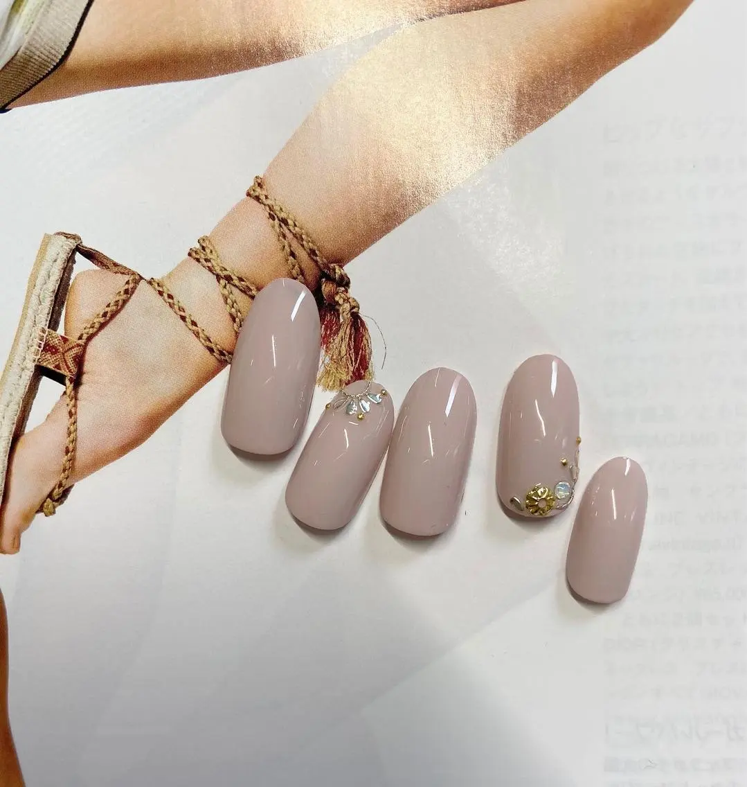 ネイル Adore nailのネイルデザイン