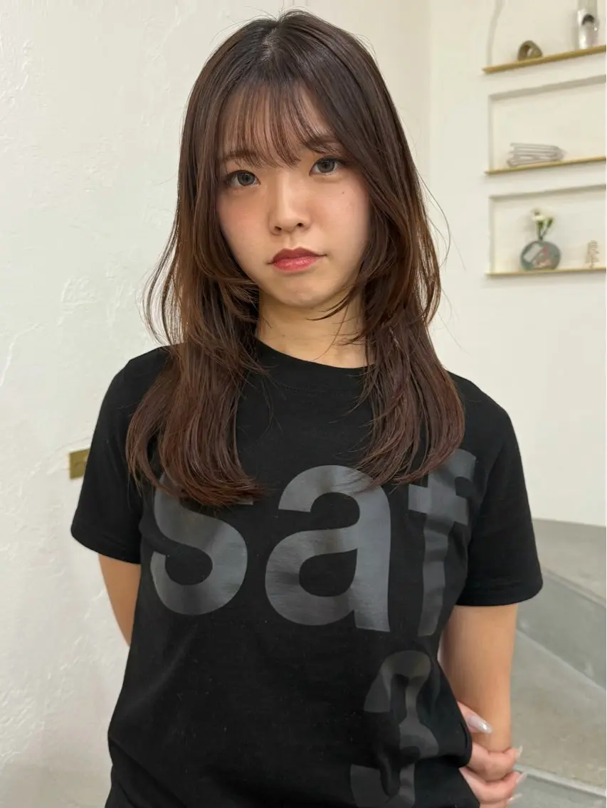 ミディアム 縮毛矯正 イシイ モエカのヘアスタイル