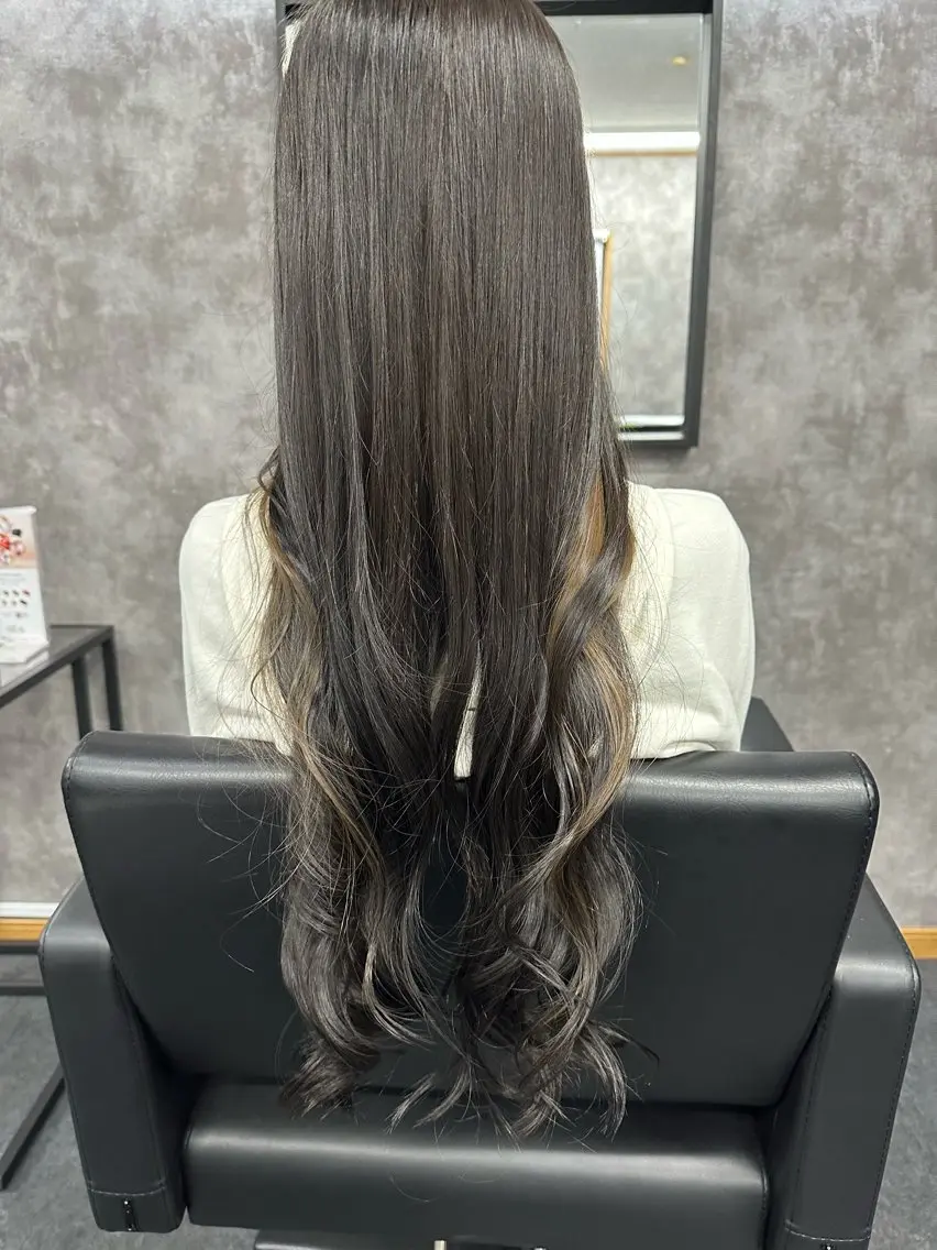 ロング カット ヘアカラー トリートメント 渡邊 良のヘアスタイル
