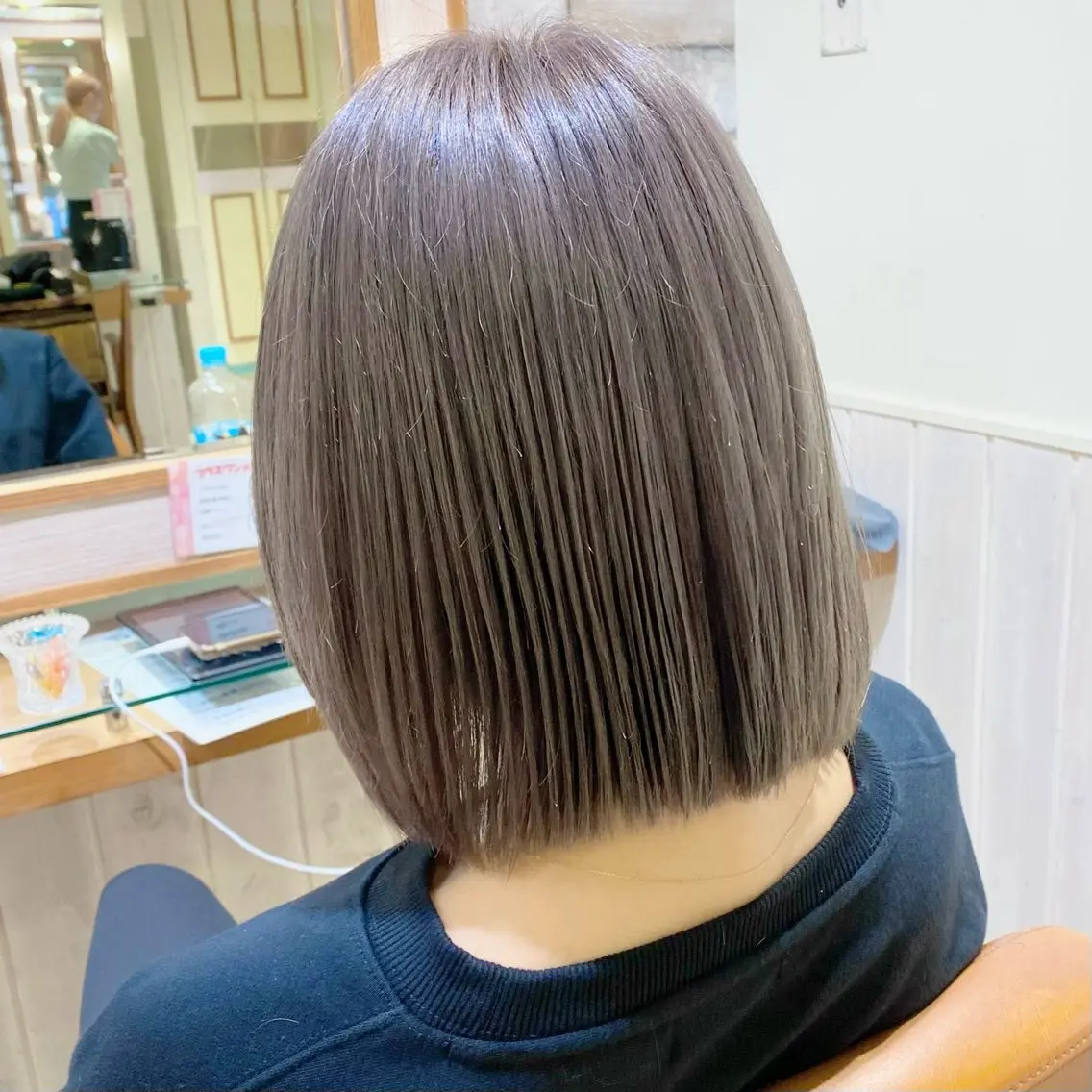 ミディアム カラー ブリーチ シルバー ボブ ヘアカラー 🌸小島友梨香🌸 ブリーチカラーのヘアスタイル