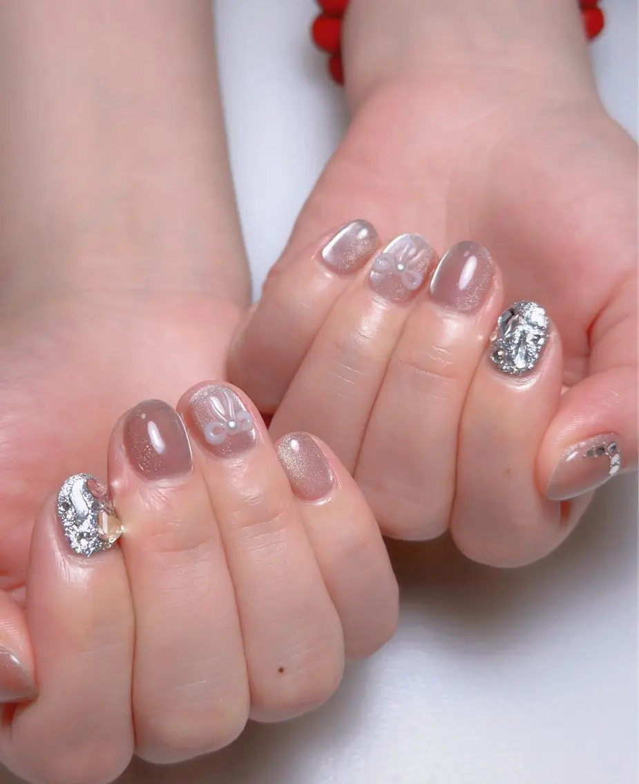ネイル オーロラネイル 長さ出し フットネイル ラメ(グリッター) ラメグラデーション ハンドネイル 👍thumbs up nail👍のネイルデザイン