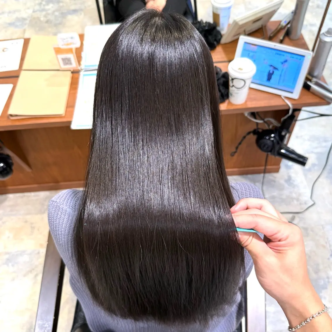 ロング 縮毛矯正 レイヤーカット 縮毛矯正 高杉颯汰のヘアスタイル