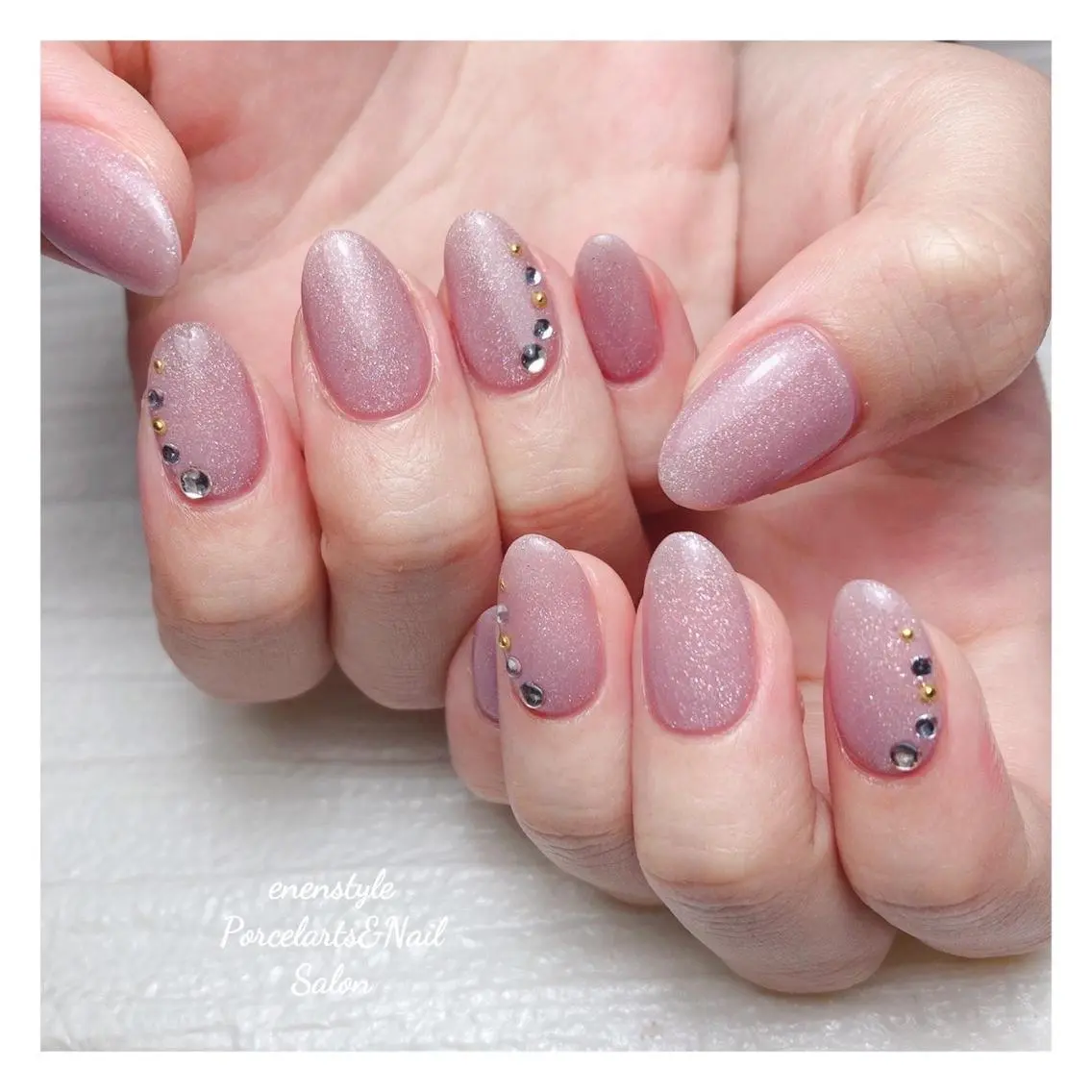 ミディアム ネイル 🐾enen style 🐾のネイルデザイン