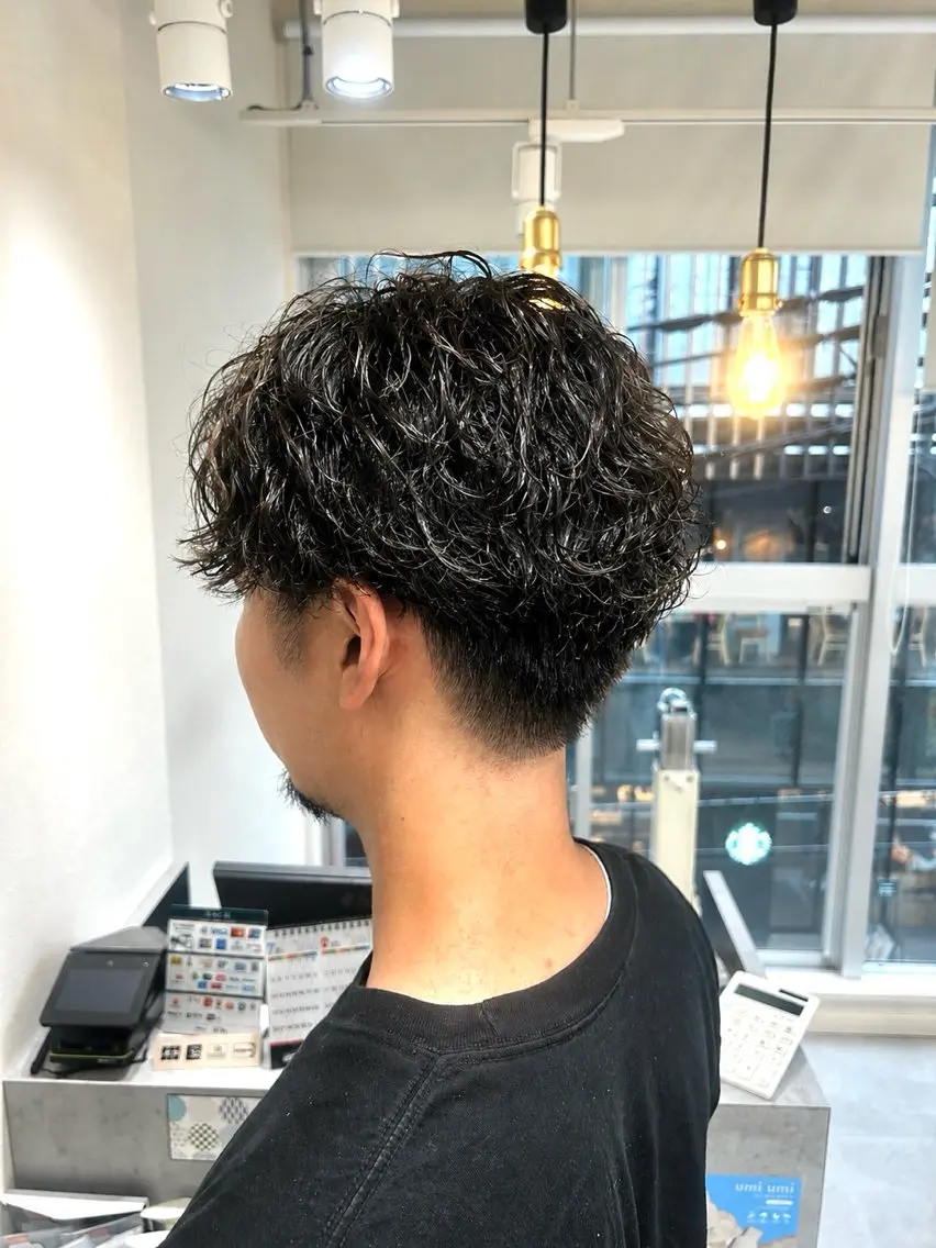 《波巻き&ツイスト》パーマ+カット+マイクロバブルシャンプー+セット付き✨️の写真