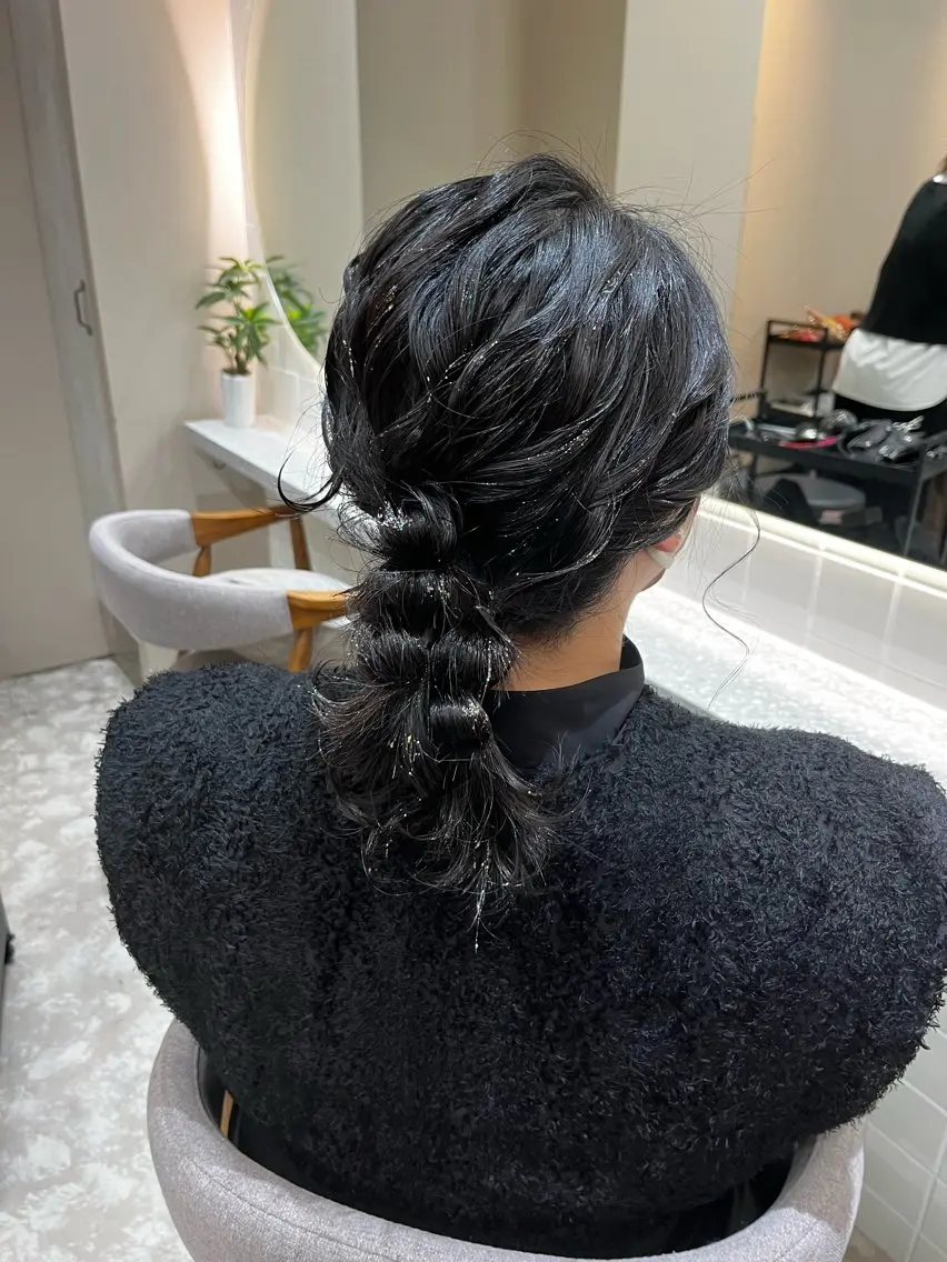 ミディアム ヘアアレンジ ヘアセット ERENA💚 ヘアアレンジのヘアスタイル
