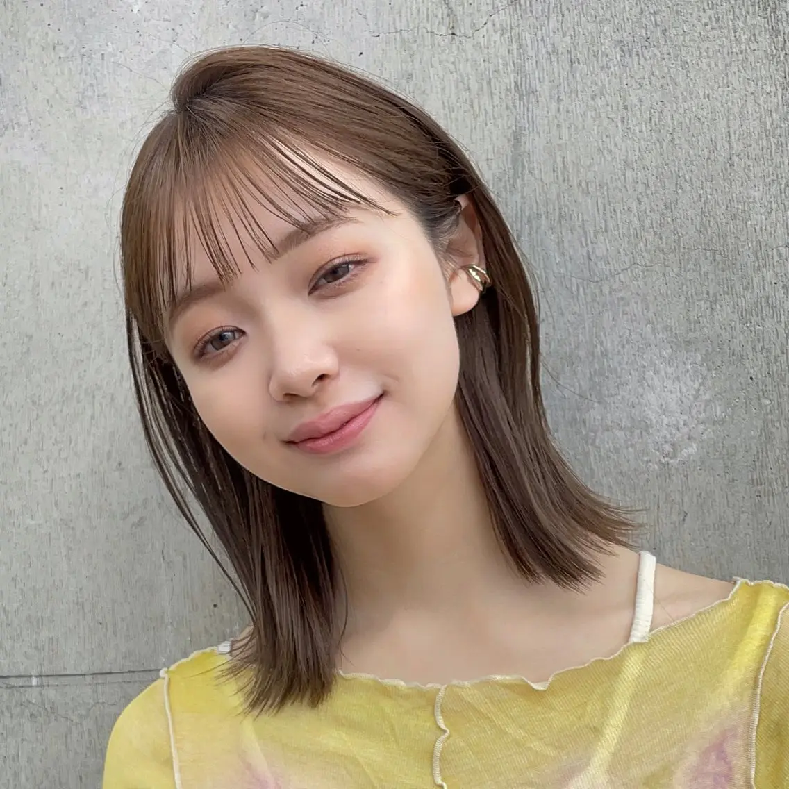 ミディアム カラー ヘアアレンジ ベージュカラー 【柔らか透明感✨/ 似合せ前髪】大石葉月のヘアスタイル