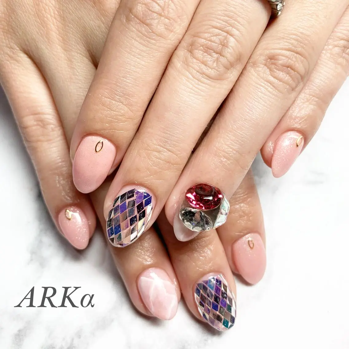 ネイル ストーンネイル ハンドネイル Nailsalon ARKαのネイルデザイン