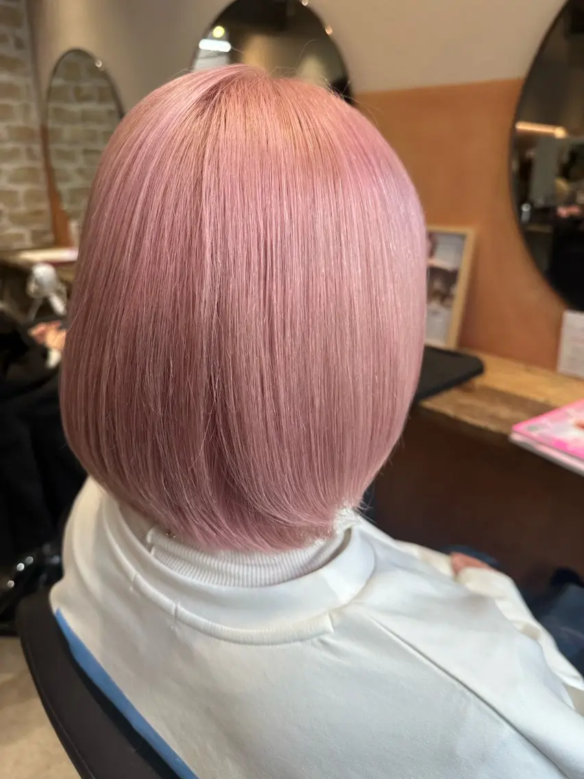 ショート カラー ブリーチ ピンクカラー カット ヘアカラー トリートメント yu-kiハイトーン /ブリーチ無しカラーのヘアスタイル