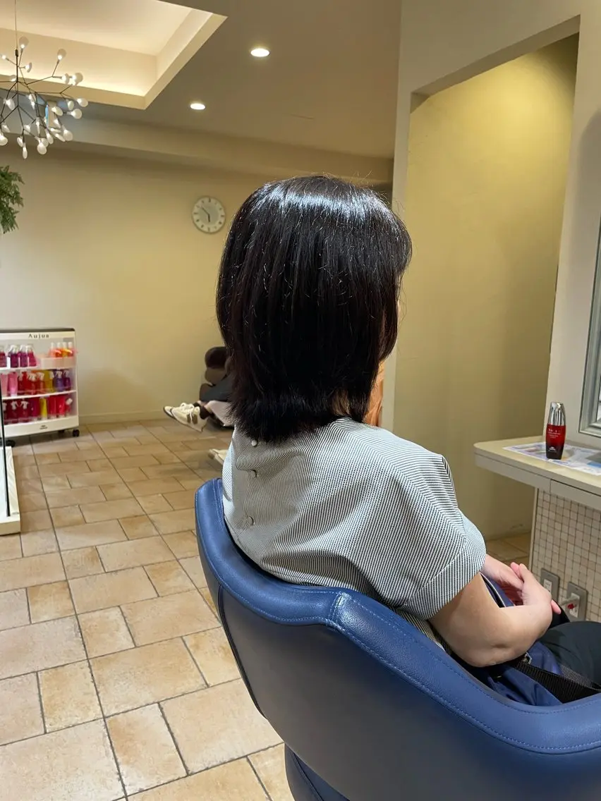 ミディアム しみず ちはるのヘアスタイル